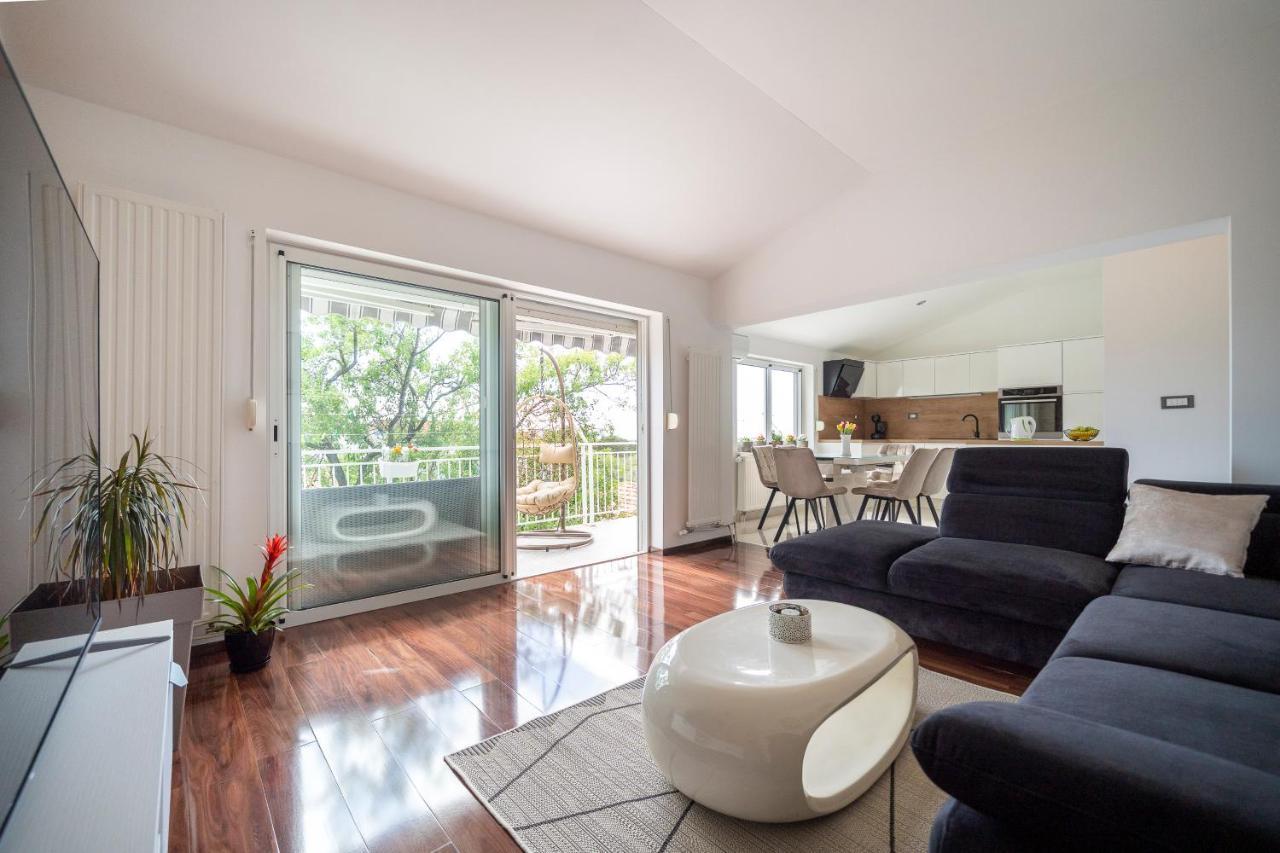 Apartment Absolute Gray ザダル エクステリア 写真