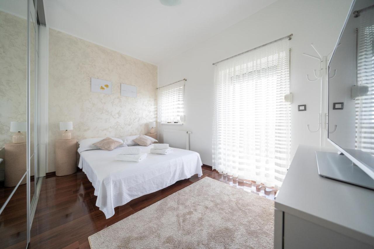 Apartment Absolute Gray ザダル エクステリア 写真