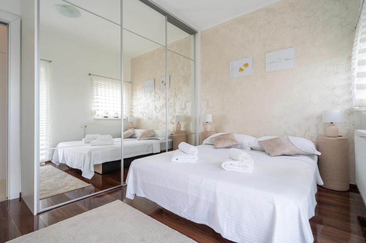 Apartment Absolute Gray ザダル エクステリア 写真