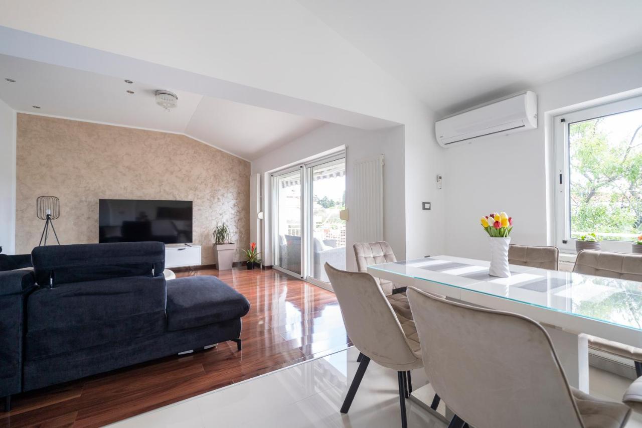 Apartment Absolute Gray ザダル エクステリア 写真